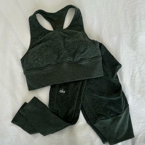 ALOYOGA ALOSOFT JUNGLE GREEN WORKOUT SET